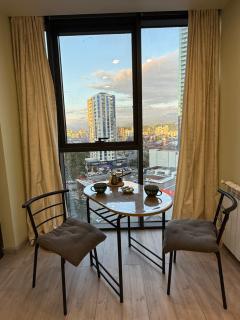 Elegant Studio Near Sea & Stadium - 1