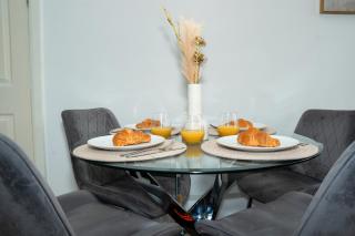 Stylish 2BR Jewellery Quarter Apart - Free Parking - 2
