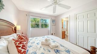 1L Lido Key Steps to Beach Walk to St Armands - 3
