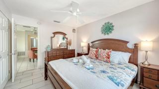 1L Lido Key Steps to Beach Walk to St Armands - 2