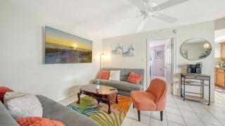 1L Lido Key Steps to Beach Walk to St Armands - 8
