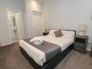 Luxury Winter Gardens Apartment 1 - 9