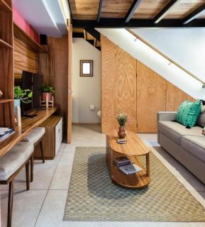 Renovated 1800s Heritage Loft w/ Patio | Juárez - 1