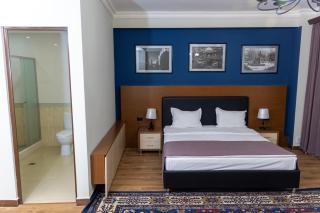 Cathedral Plaza Hotel - 1