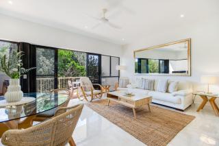 Mirra Chana Beachfront Apartments Mooloolaba - 2