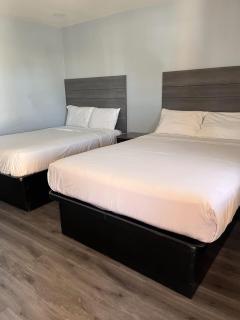 Travel Inn Gilroy - 1