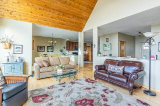 Breathtaking Mtn & Lake Views! Glacier Country Gem - 1
