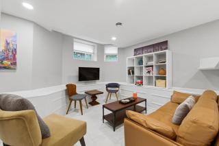 Ukrainian Village 2 BD 2BA - Steps from Division condo - 1