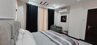 Luxury 2BR, Self Check in Netflix H-13 Islamabad - 3