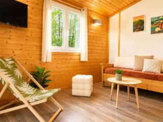 Chalet 6 pers aux Hameaux de Miel Piscine et Lac - 1