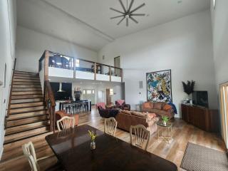 LG's Over White River - 4 Bedroom 3 Bath Spacious House - 0