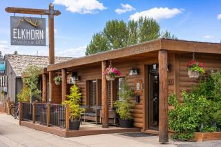 Elkhorn Cabins and Inn - 5