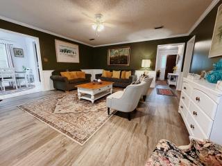Spacious 3BR Retreat Near VSU, SGMC & Moody - 5