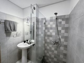 Prestige Holiday Homes - Comfort Appartement, proximity to Akdital & Aéroport - 9