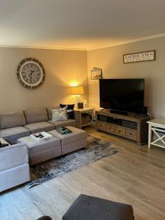 New Pics! Harbour Town 3BR/3BA - Pool Access - Book Now - 1