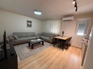 Lenci's Apartment - 0