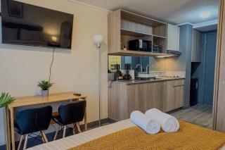 24-7 Desk 24 Studio with heater 15 min wlkg to metro station - 5