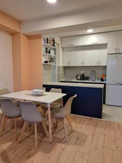 TNT Apartments Skopje - Free Parking - 2 Bedrooms - 8