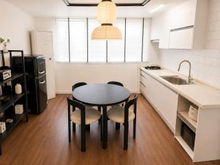 Seoul Stay #2 bedroom # 4 beds # Center of Seoul - 8