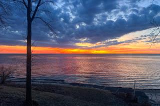 Private Shoreline & Green Bay Views! Family Home - 8