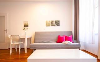 Central Confort Renovated Apartment - 5