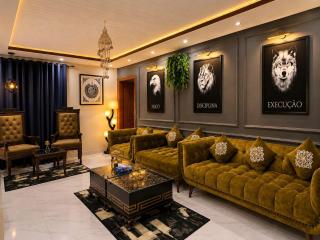 Luxury AC one bed apartment Bahria Town Lahore - 9