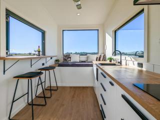 Glamping Vineyard Getaway with Luxury Amenities - 2