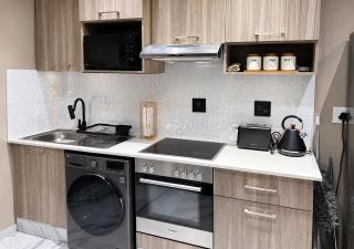 Luxury Rosebank Apartment - The Bolton 262 - Backup Power - Pool - 5