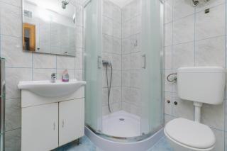 Apartments with parking space Omis - 25816 - 1