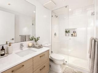 Rare 2BR Townhouse in Prime Location - 2