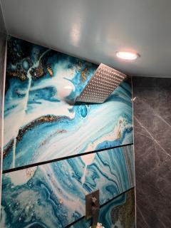 Sip and Soak, hotel-style room - 1