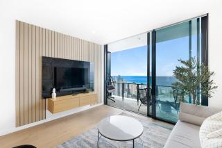 Penthouse-Level 2BR 2BA - Ocean & City Views - 1