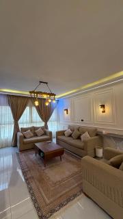 gleem luxury apartment - 0