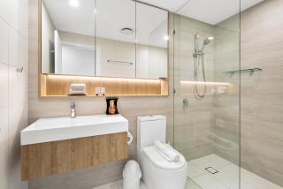 Penthouse-Level 2BR 2BA - Ocean & City Views - 3