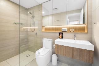 Penthouse-Level 2BR 2BA - Ocean & City Views - 2