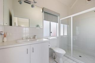 Unit 2,16 Flinders Pde, Victor Harbor - 1
