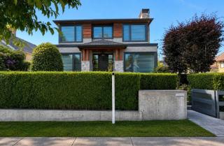 Cozy Private Suite Near UBC & Beaches - 0