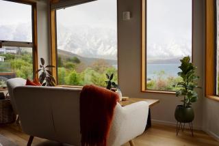Lakefront Home with Sauna - 9