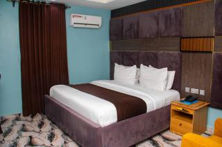 New Taland Hotel And Apartments - 6
