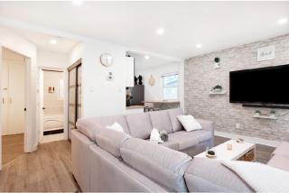 Collingwood Home - Private HotTub FirePit & BBQ - 0