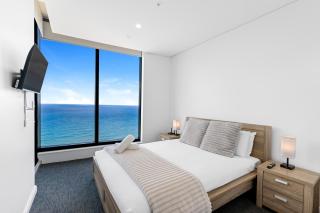 Absolute Oceanfront - 2BR 2BA - Free Parking - 7