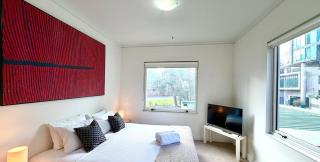 Bright and Spacious 4-Bedroom Apartment with City Views - 1