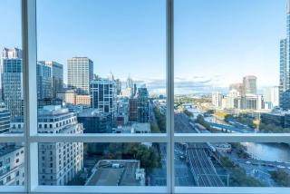 Penthouse with Amazing Views & Three En-Suites - 1