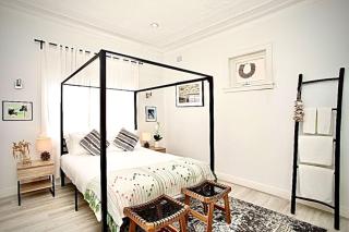 Bondi Surf Cottage - 8