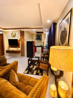 Stylish Apartments in Bahria Town Lahore - 7