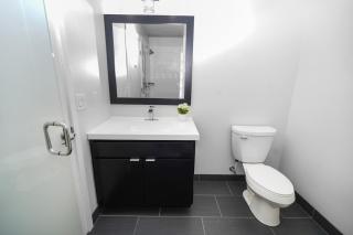 Stylish 2BR Escape - 10 minutes walk to RiverWalk - 1