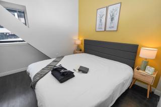 Stylish 2BR Escape - 10 minutes walk to RiverWalk - 5