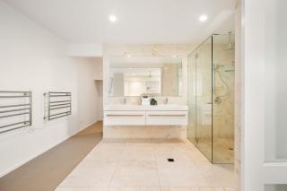 9 Depper Street - Large Residence Entire 6 Bed House - 4