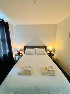Spacious Christchurch Home, Sleeps 8, Free Parking - 7