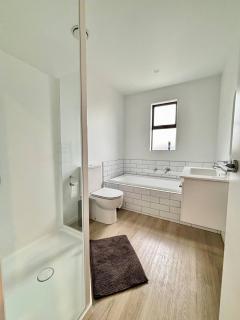 Spacious Christchurch Home, Sleeps 8, Free Parking - 4